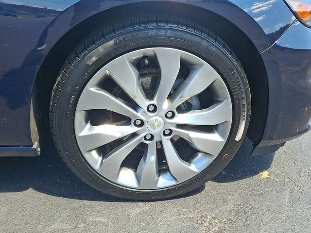 Used 2017 Chevrolet Malibu Premier w/ Premier Sun and Wheel Package FWD image 8