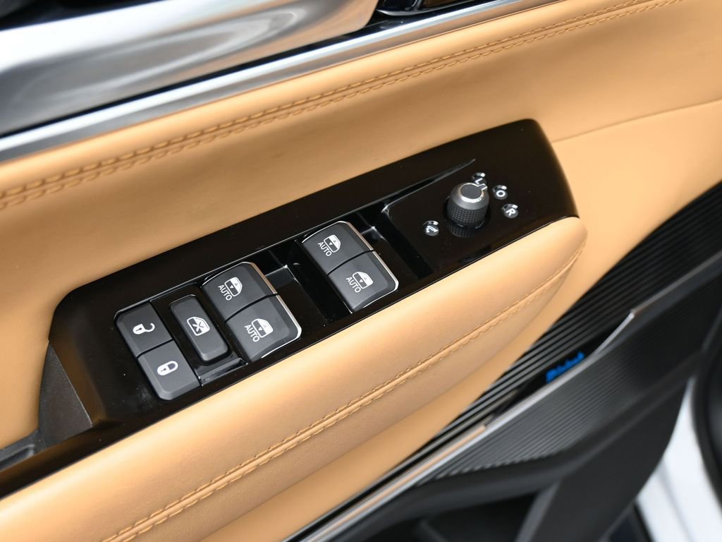 Used 2024 Jeep Grand Wagoneer Series III w/ Quick Order Packagew 28T image 21