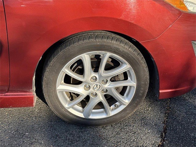 Used 2012 MAZDA MAZDA5 Touring w/ Moonroof & Audio Pkg image 7