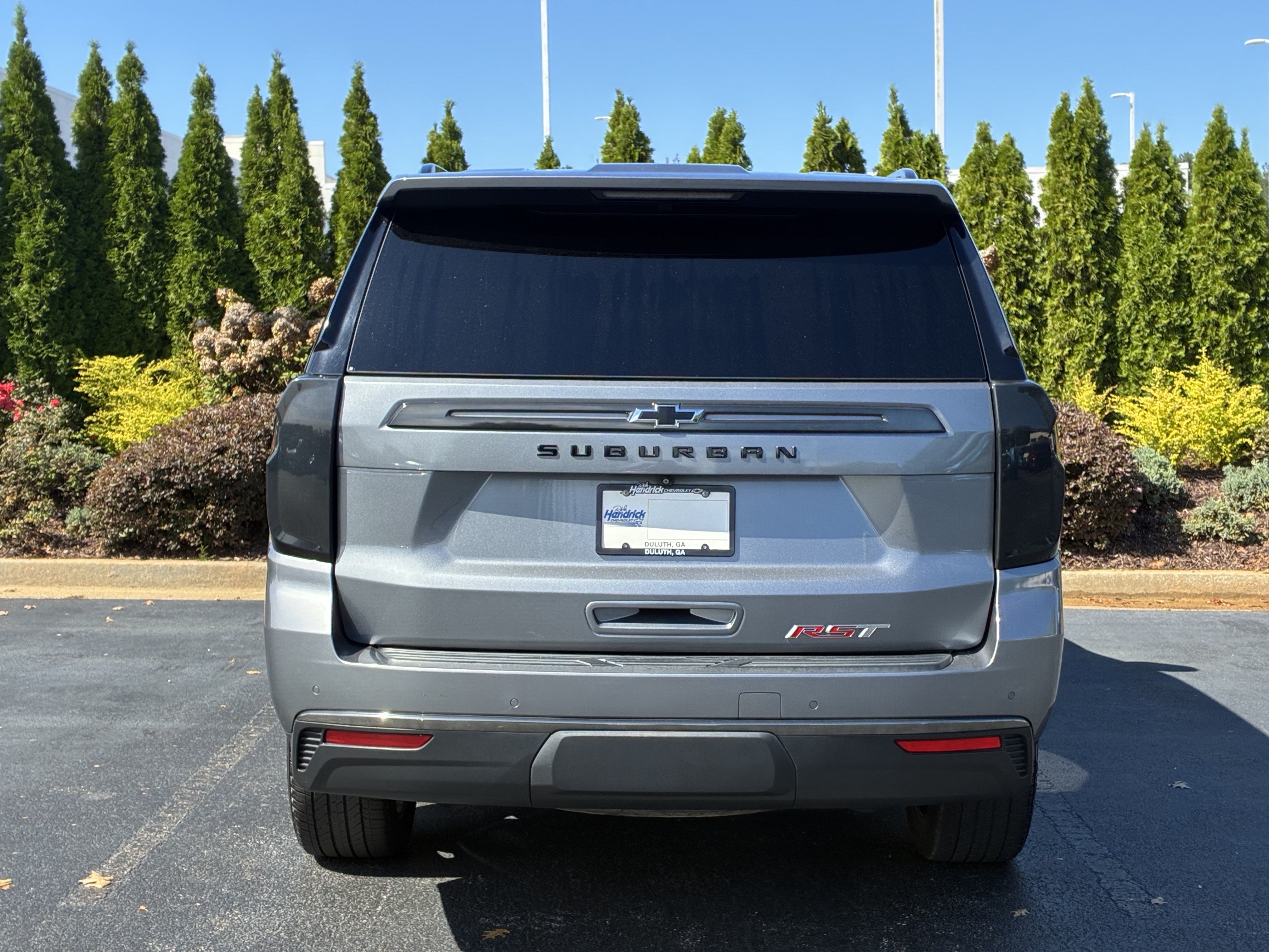 Used 2022 Chevrolet Suburban RST w/ Luxury Package RWD image 37