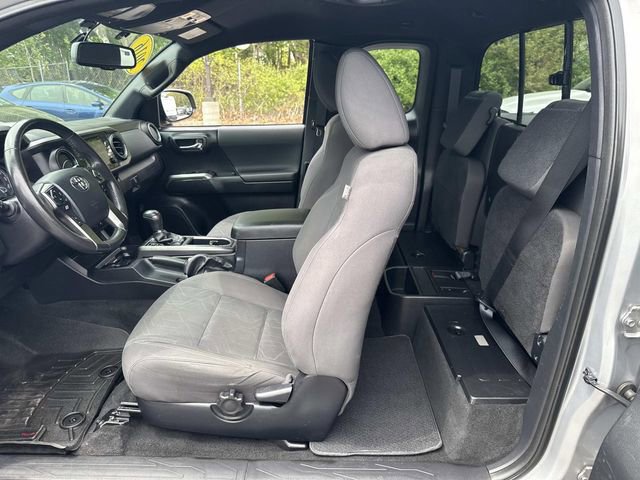 Used 2016 Toyota Tacoma TRD Sport AWD/4WD image 16