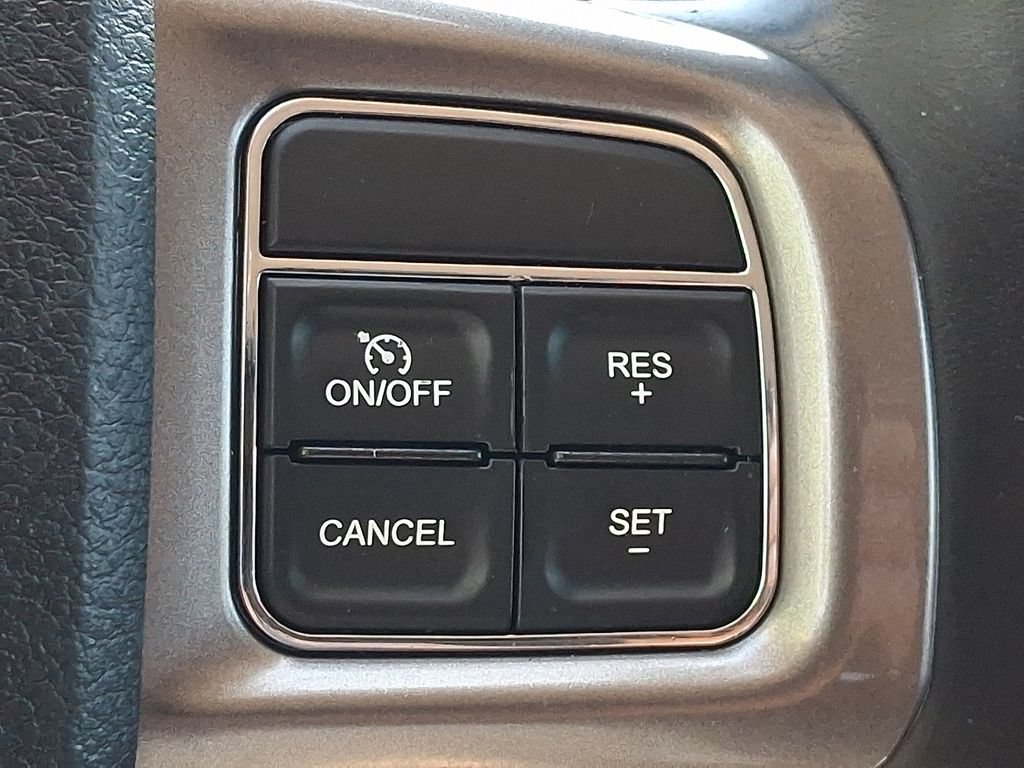 Used 2018 Dodge Journey Crossroad w/ Driver Convenience Group FWD image 27
