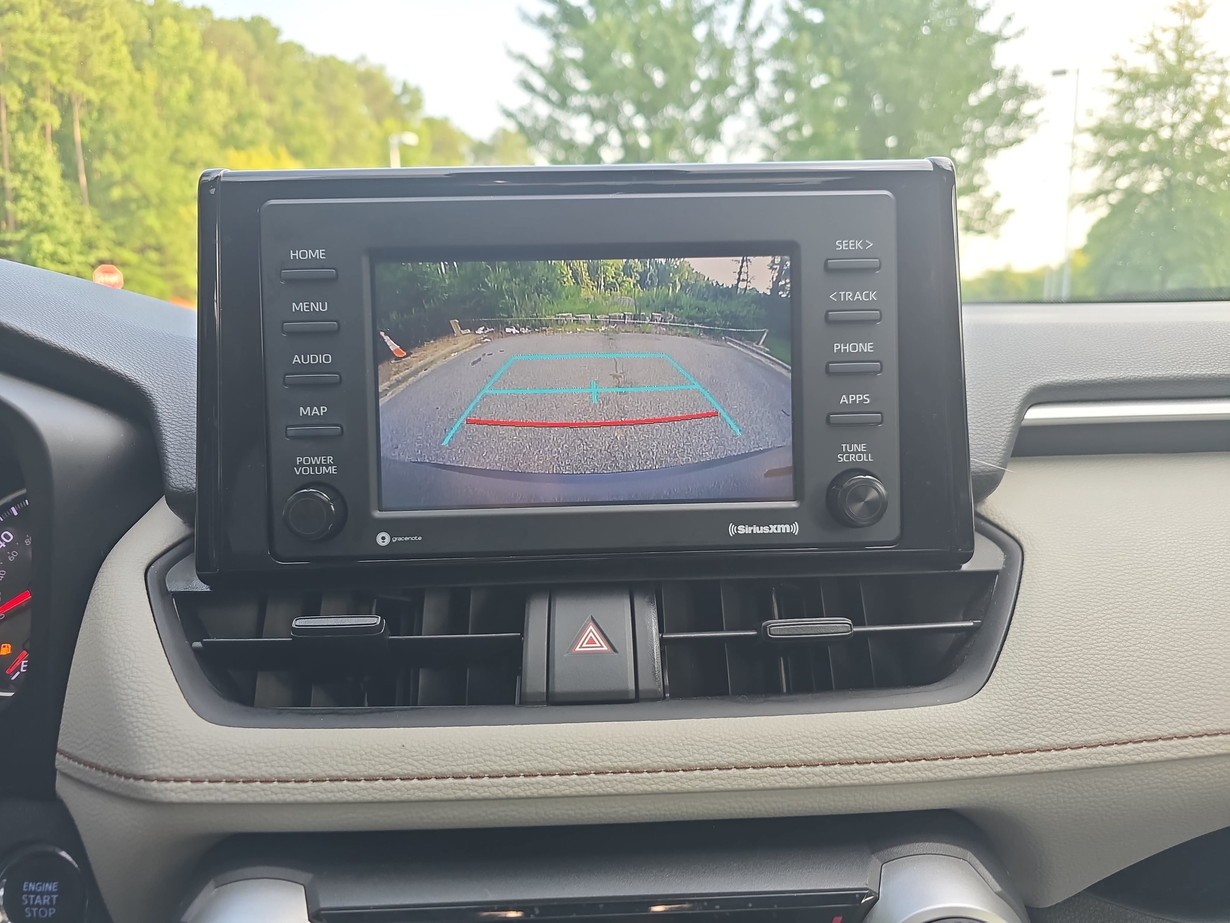 Used 2022 Toyota RAV4 XLE w/ Convenience Package FWD image 22