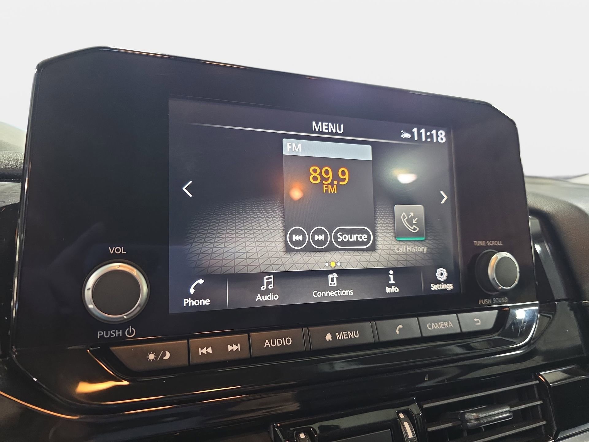 Used 2025 Nissan Pathfinder SV AWD/4WD image 21