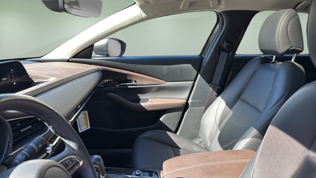 Certified 2025 MAZDA CX-30 AWD 2.5 S w/ Premium Package image 14