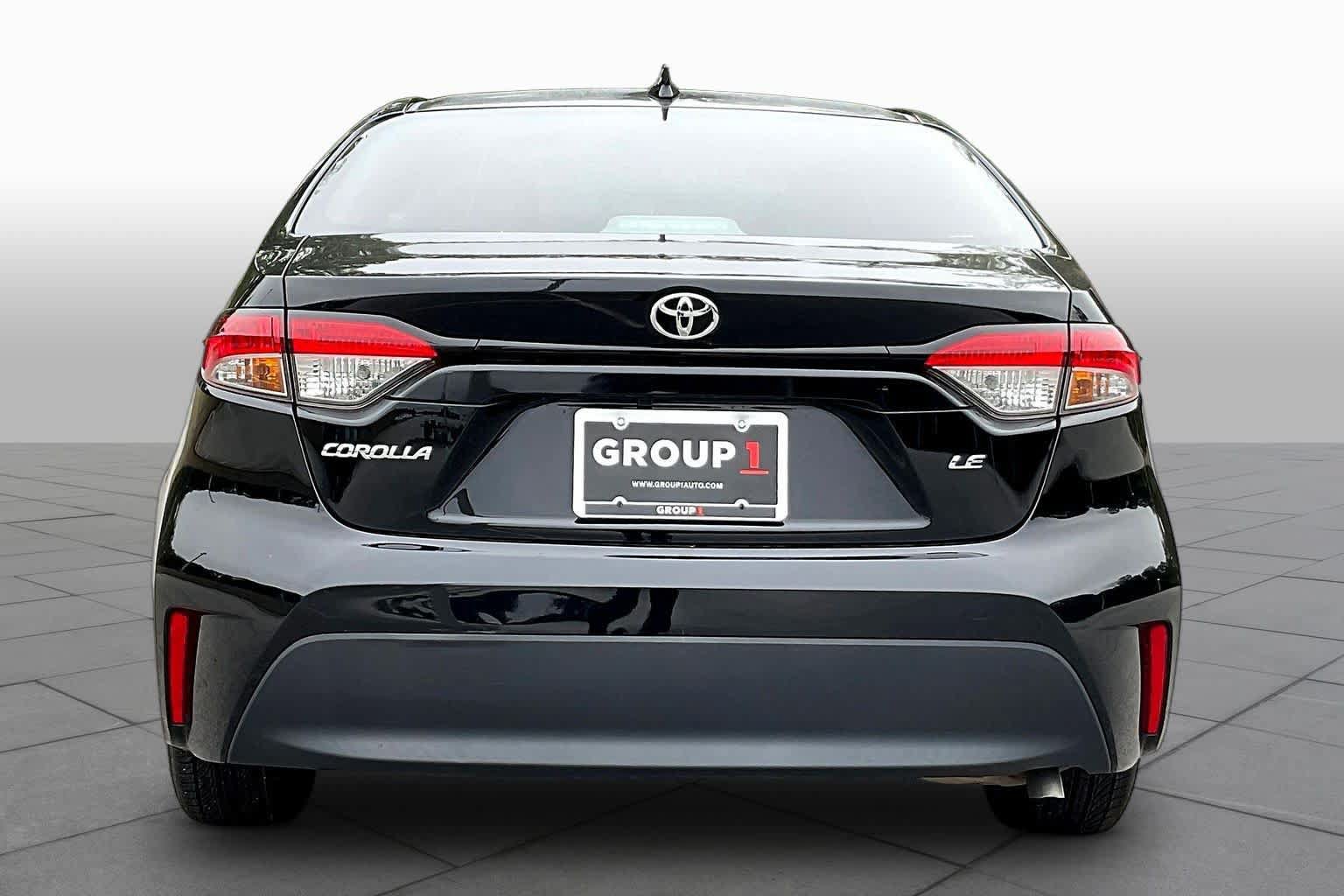 Used 2024 Toyota Corolla LE FWD image 5