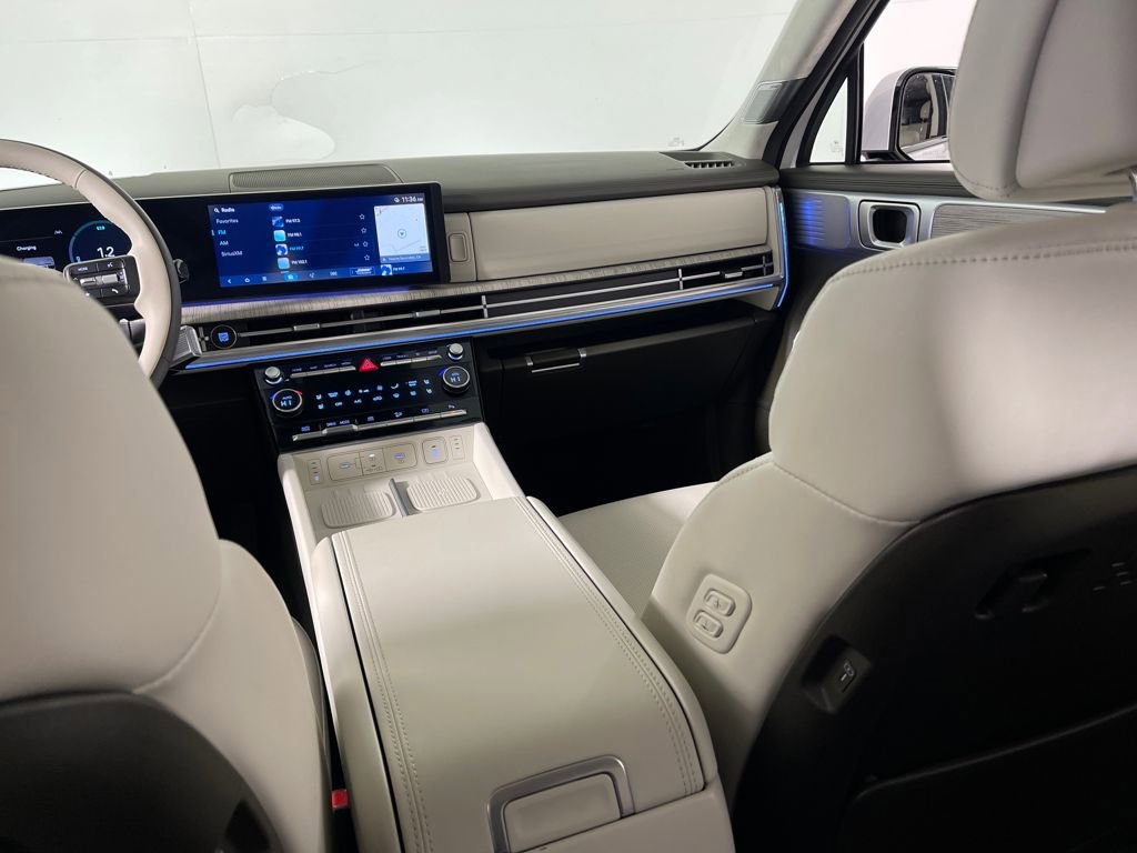 Certified 2025 Hyundai Santa Fe Calligraphy image 17