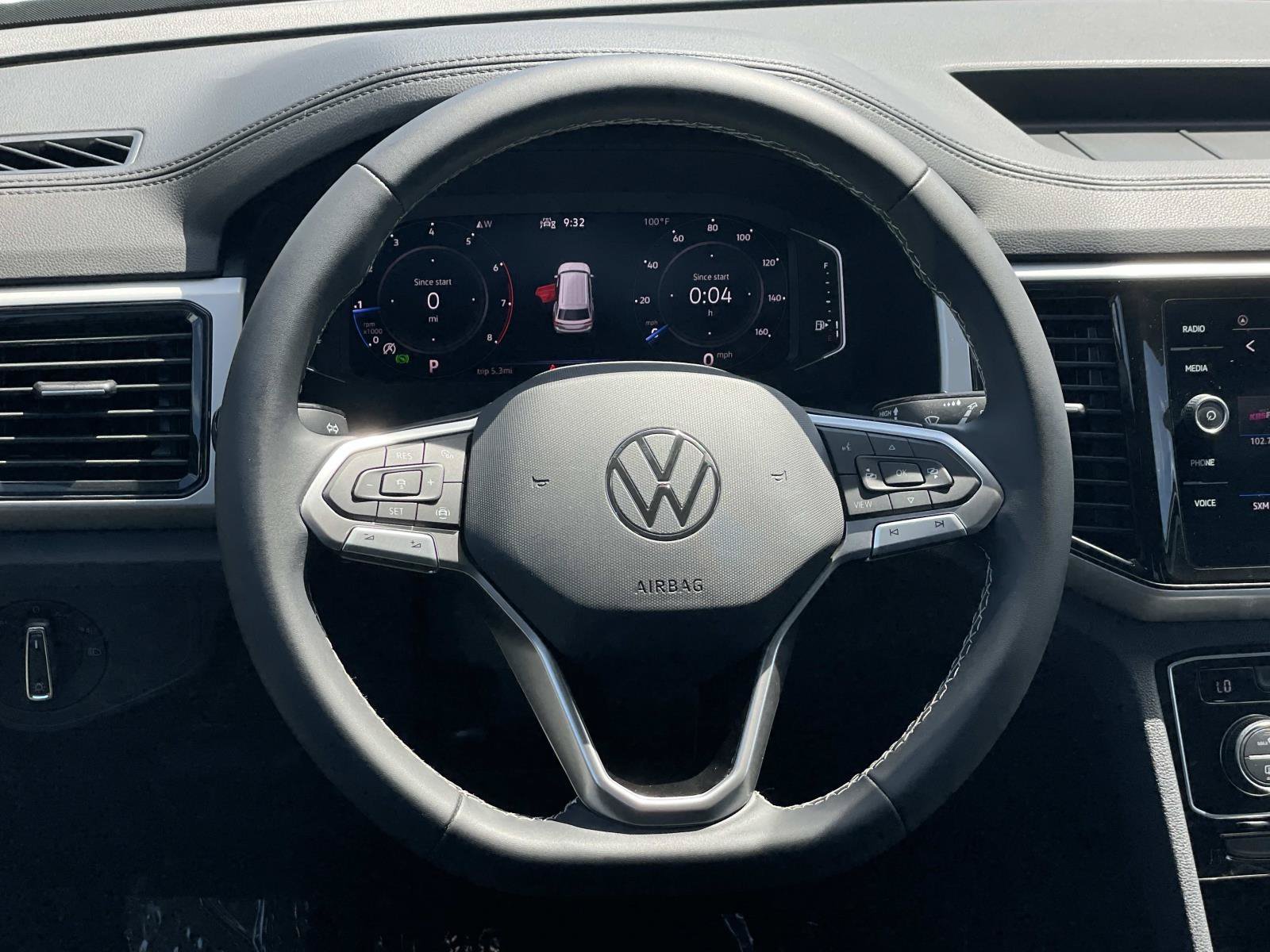 Certified 2023 Volkswagen Atlas SE w/ Black Wheel Package FWD image 8