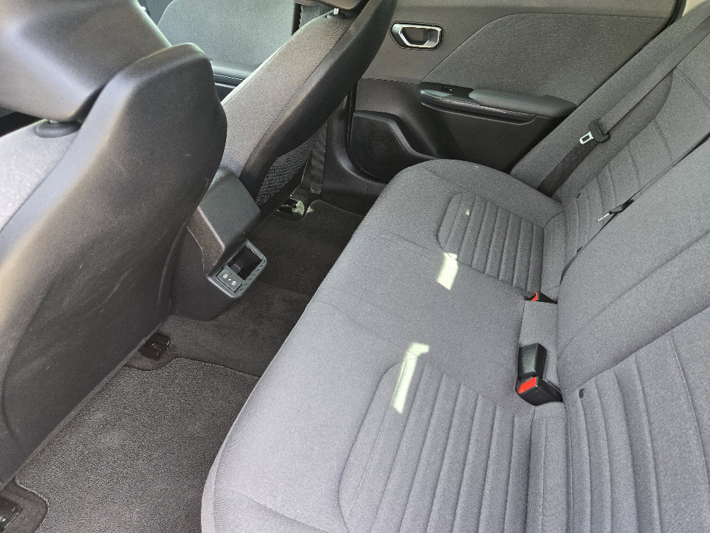 Used 2025 Kia K4 EX image 29