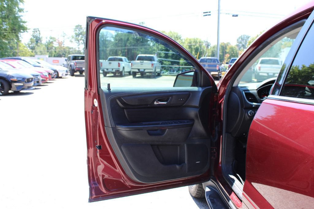 Used 2017 Chevrolet Traverse LT AWD/4WD image 13