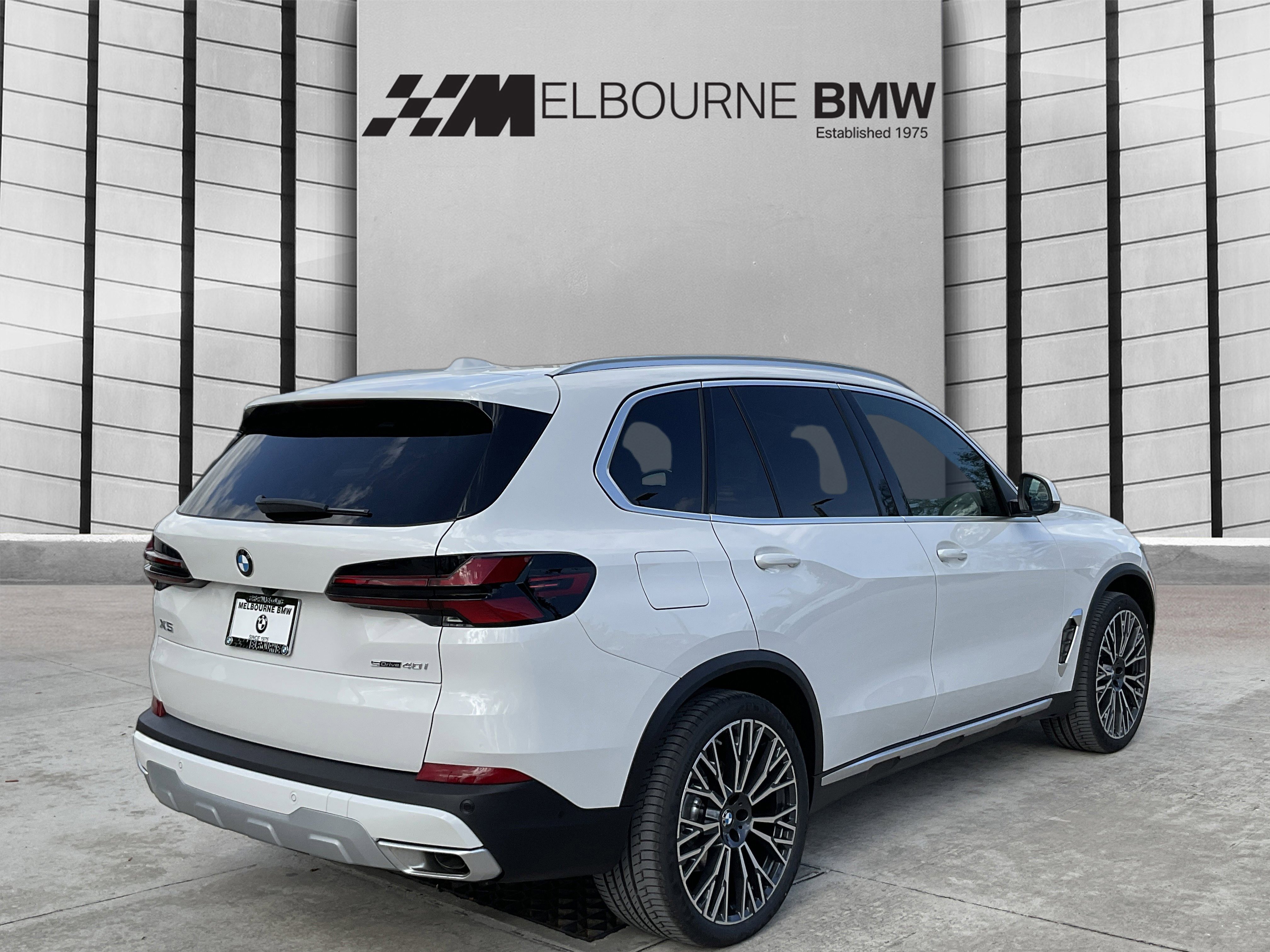 New 2026 BMW X5 sDrive40i image 4
