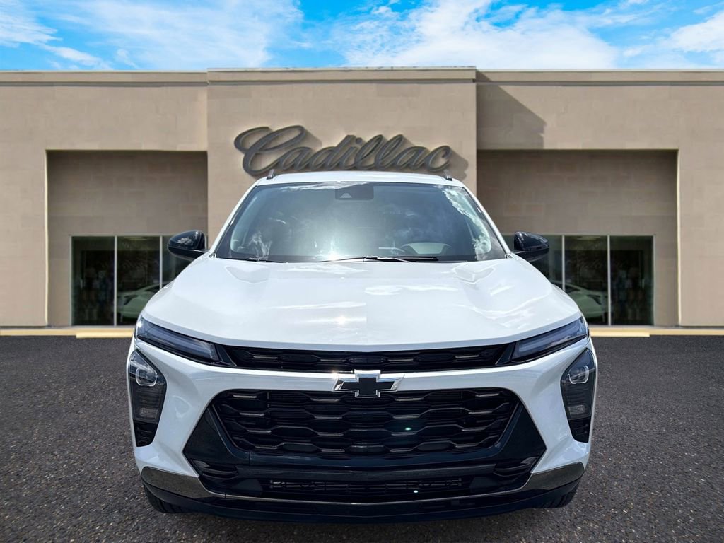 Used 2025 Chevrolet Trax ACTIV w/ Driver Confidence Package FWD image 8