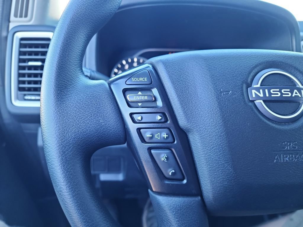 Used 2023 Nissan Frontier SV image 21