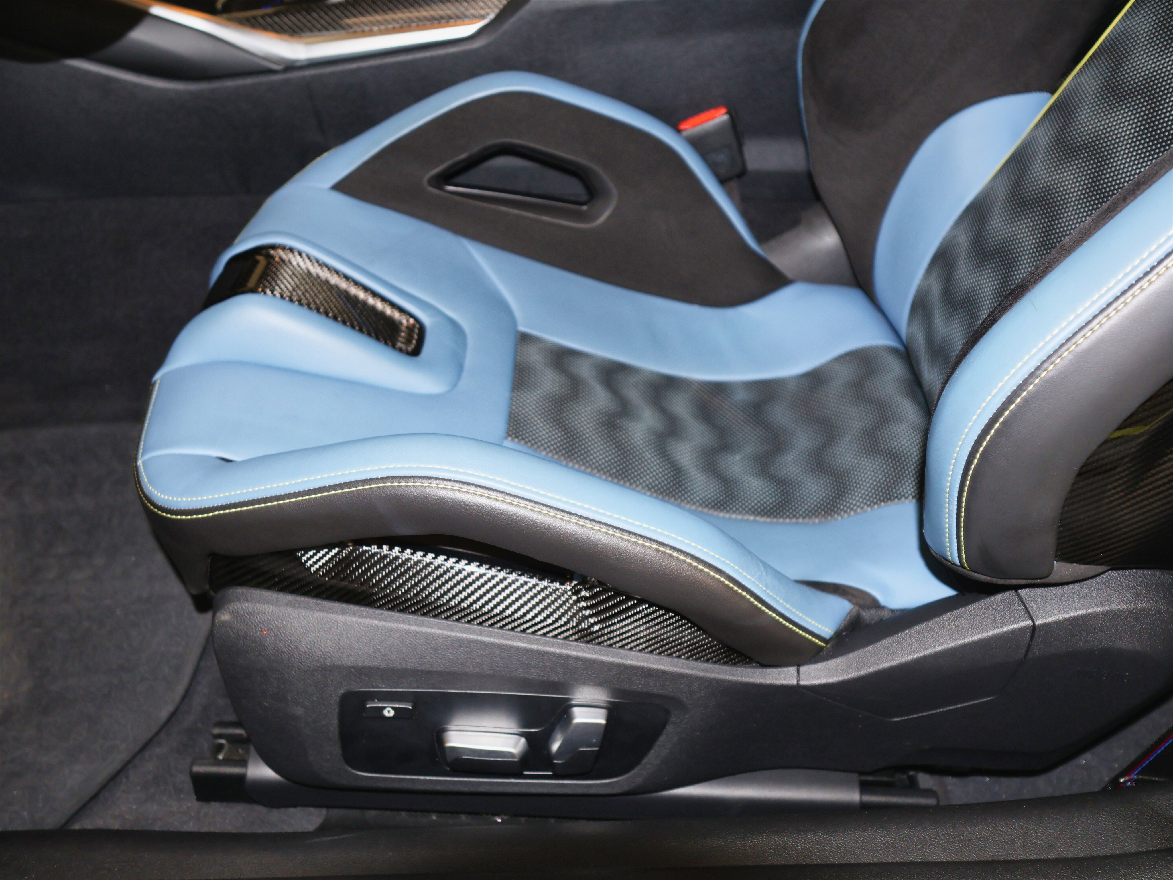 Used 2022 BMW M4 xDrive Competition w/ Executive Package image 27