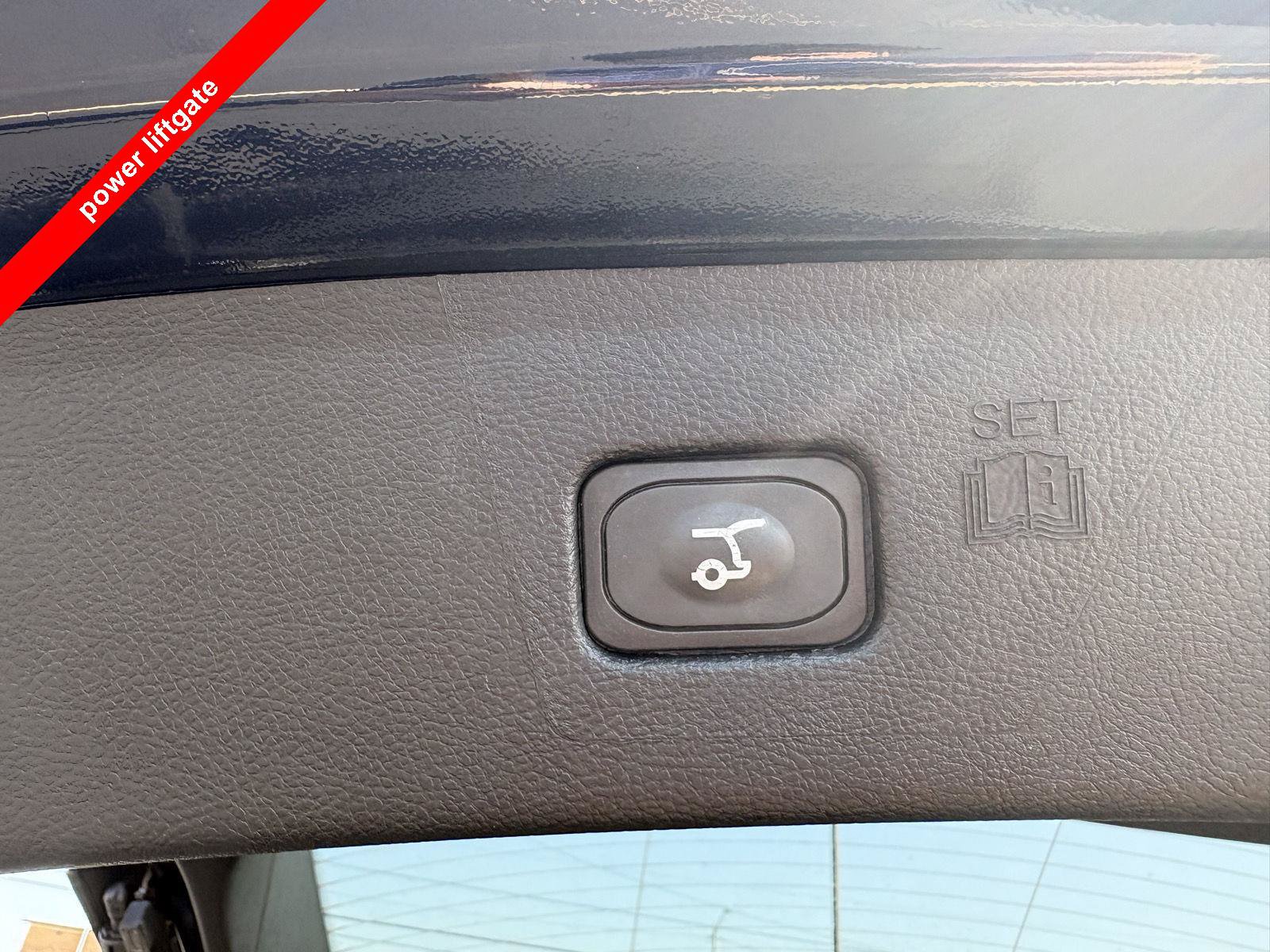 Used 2023 Ford Edge SEL w/ Convenience Package AWD/4WD image 8