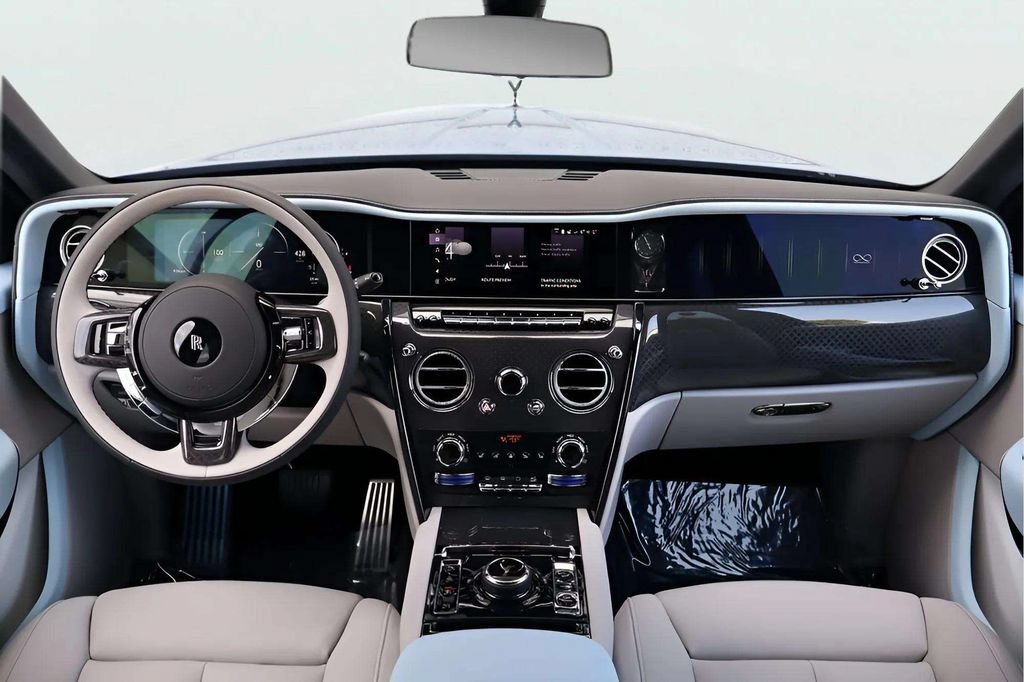 New 2027 Rolls-Royce Cullinan Black Badge AWD/4WD image 17