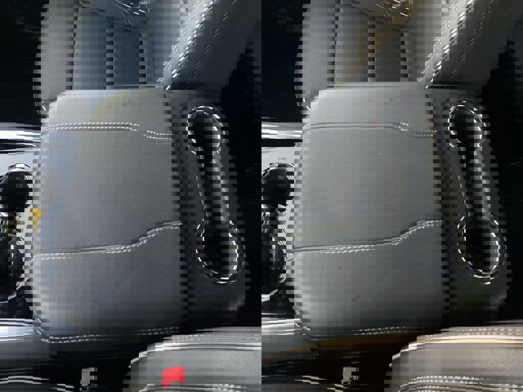 Used 2025 Chevrolet Suburban Premier image 35