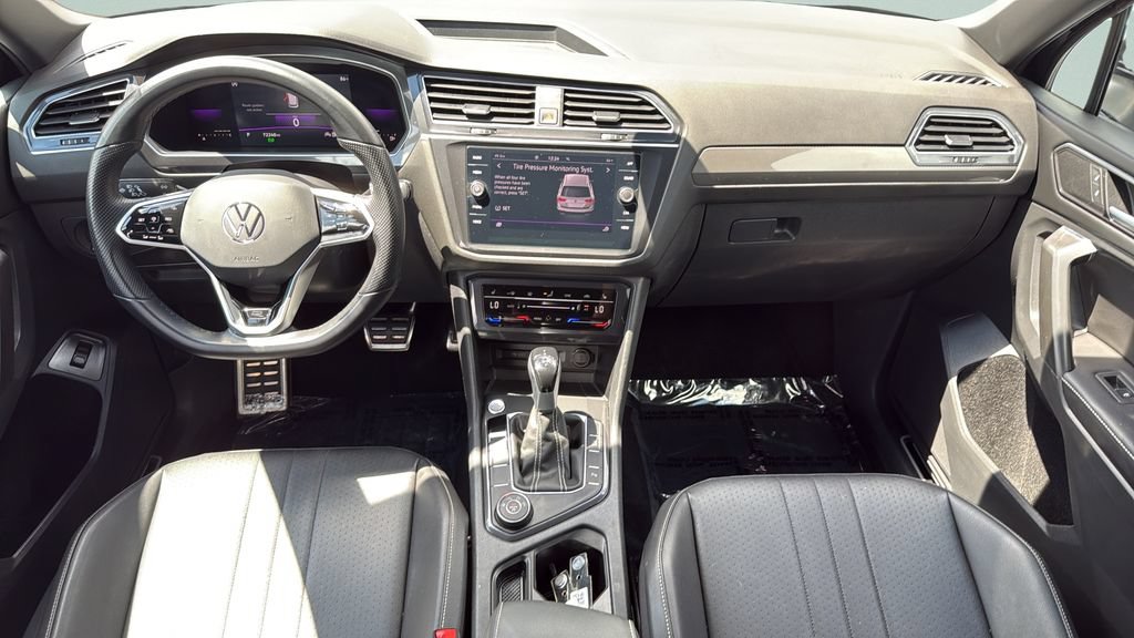 Used 2022 Volkswagen Tiguan SE R-Line AWD/4WD image 11
