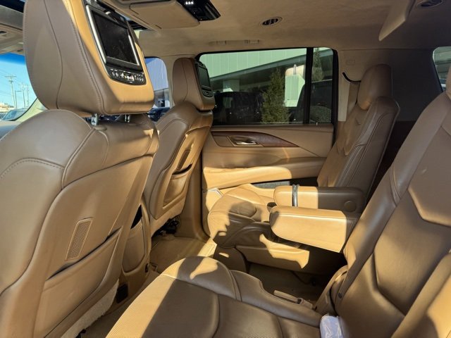 Used 2016 Cadillac Escalade ESV Platinum image 9