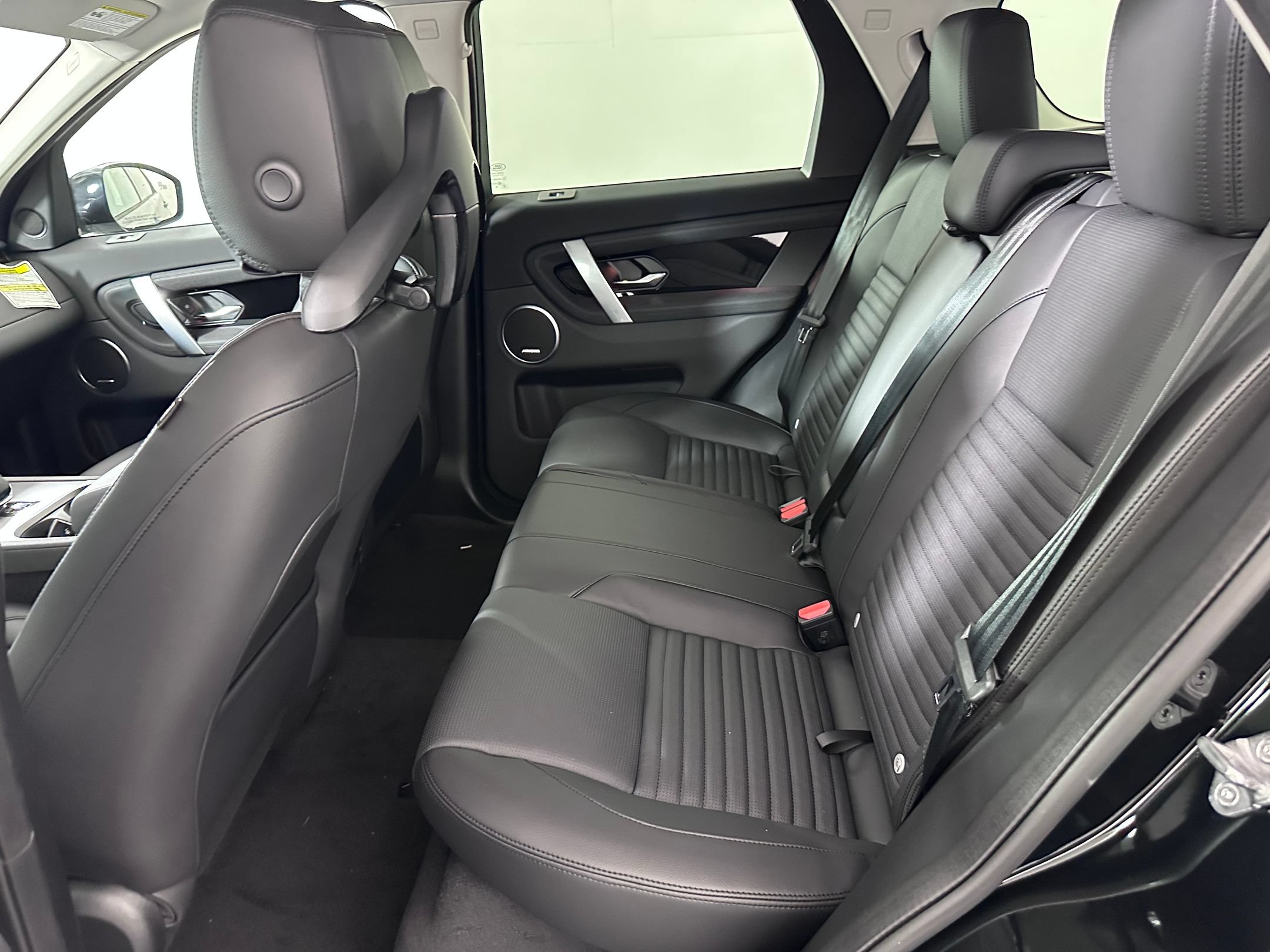 Used 2025 Land Rover Discovery Sport S AWD/4WD image 10