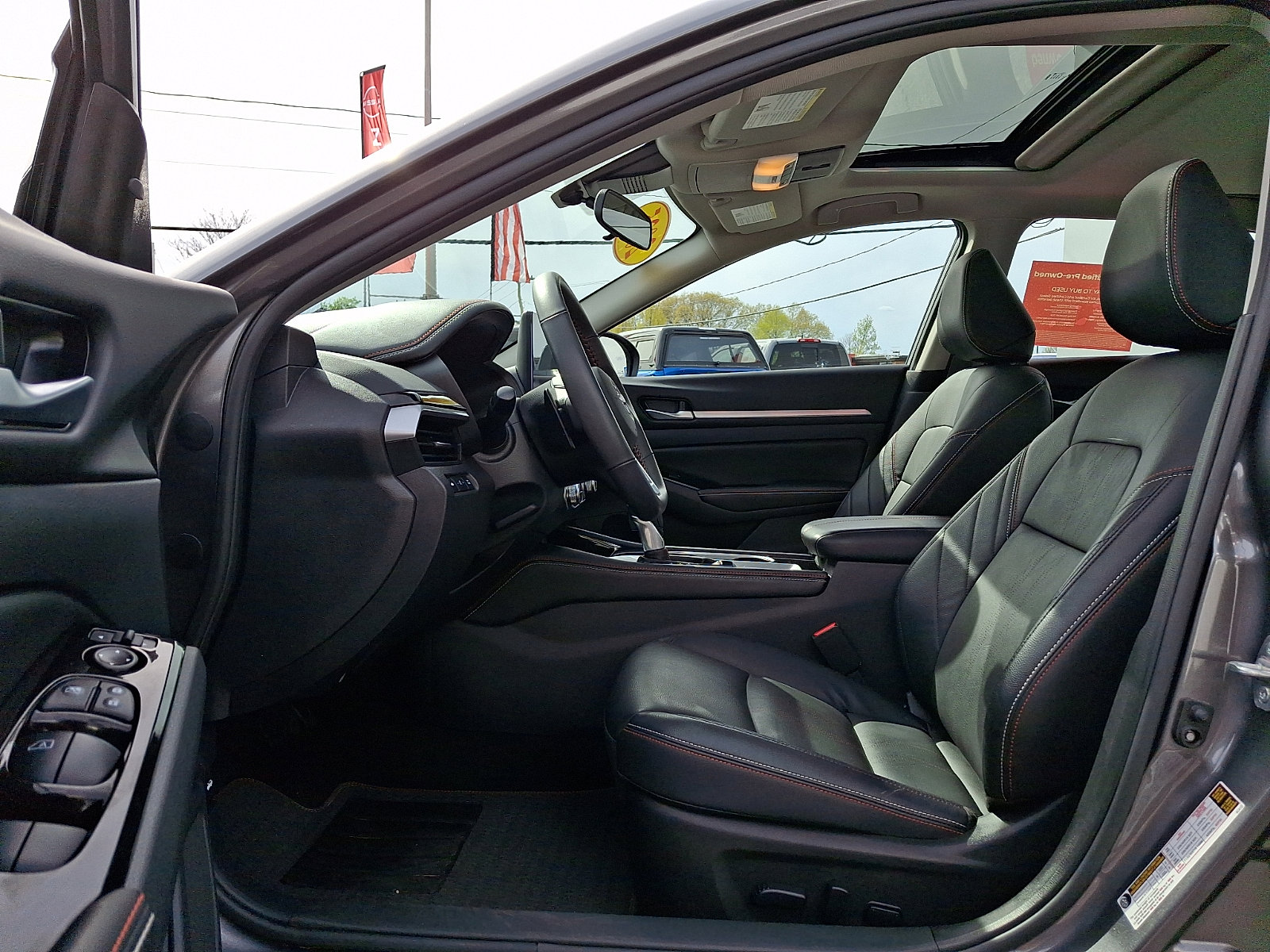 Certified 2025 Nissan Altima 2.5 SR w/ SR Premium Package AWD/4WD image 14