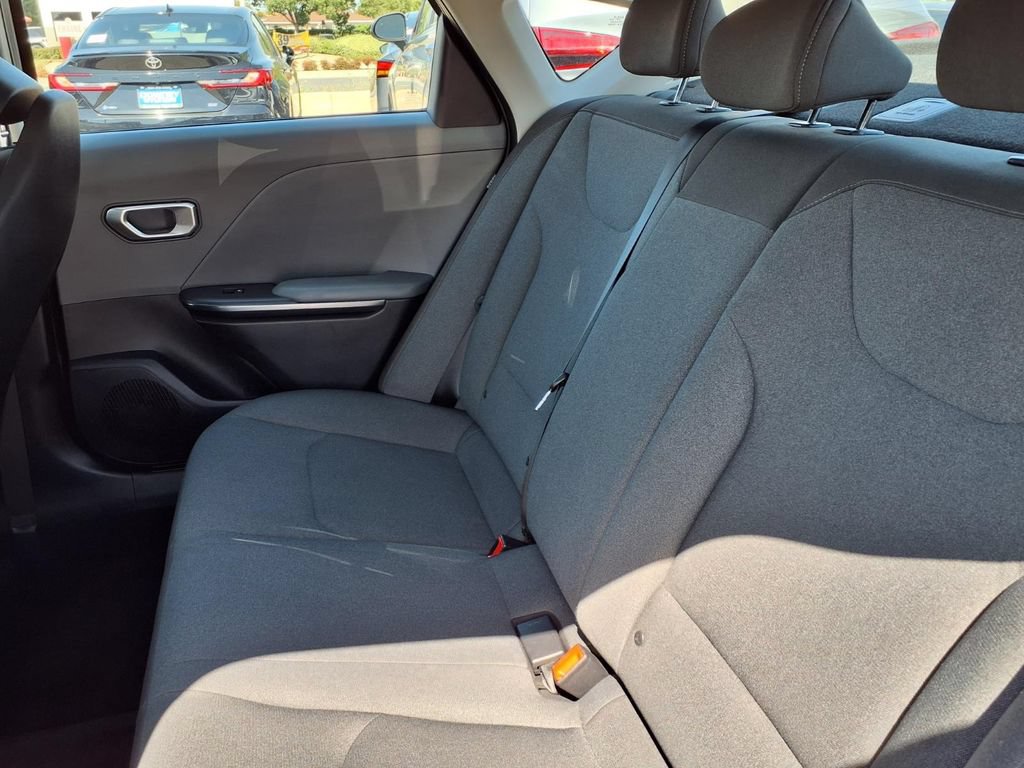 Used 2025 Kia K4 FWD image 11