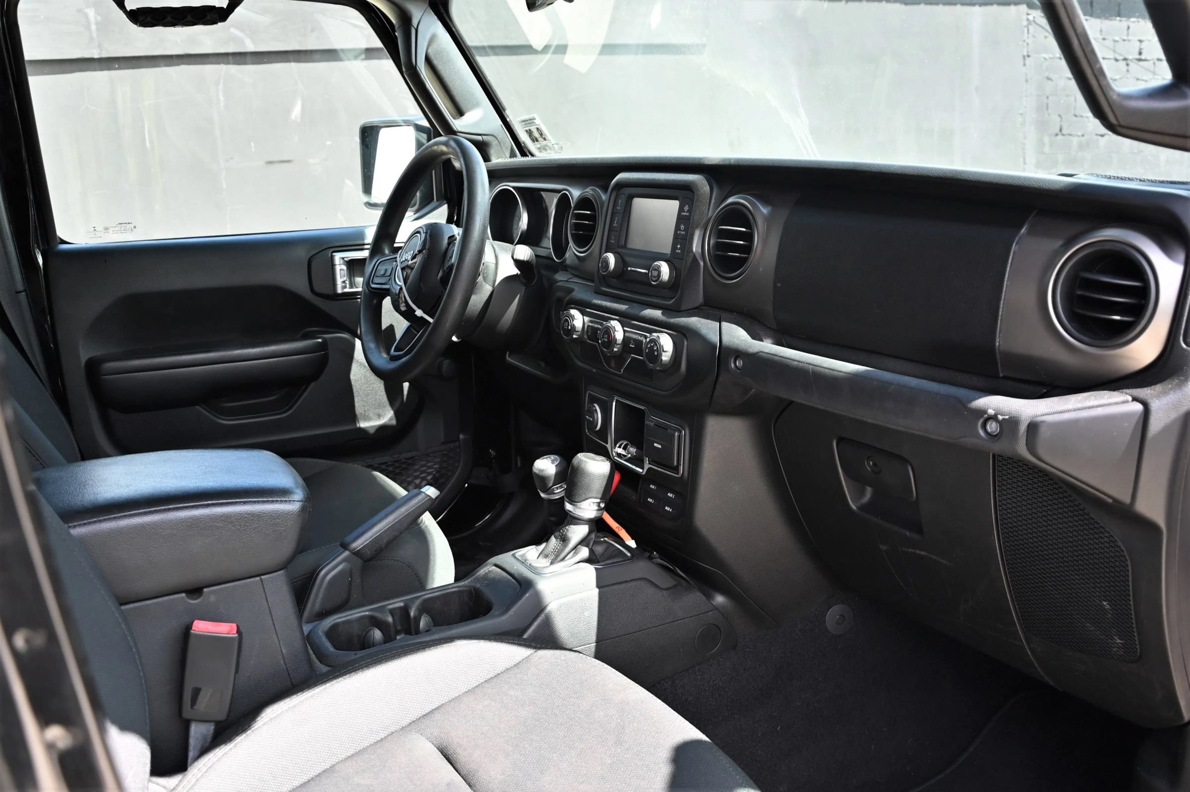 Used 2021 Jeep Gladiator Sport w/ Auxiliary Switch Group AWD/4WD image 12