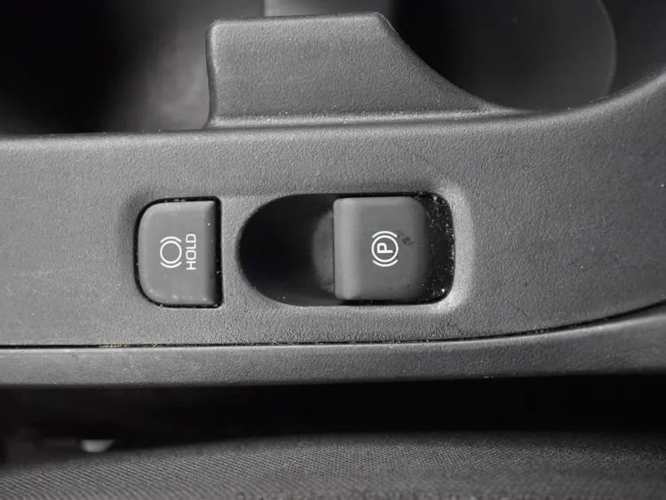 Used 2025 Toyota Corolla LE image 32