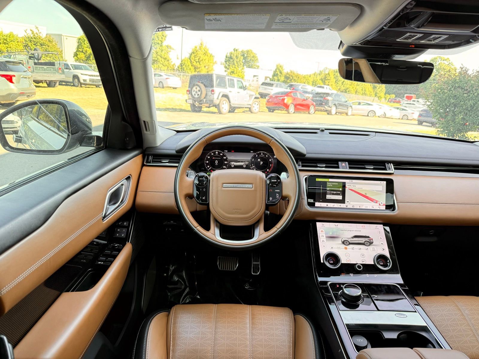 Used 2018 Land Rover Range Rover Velar R-Dynamic HSE AWD/4WD image 37