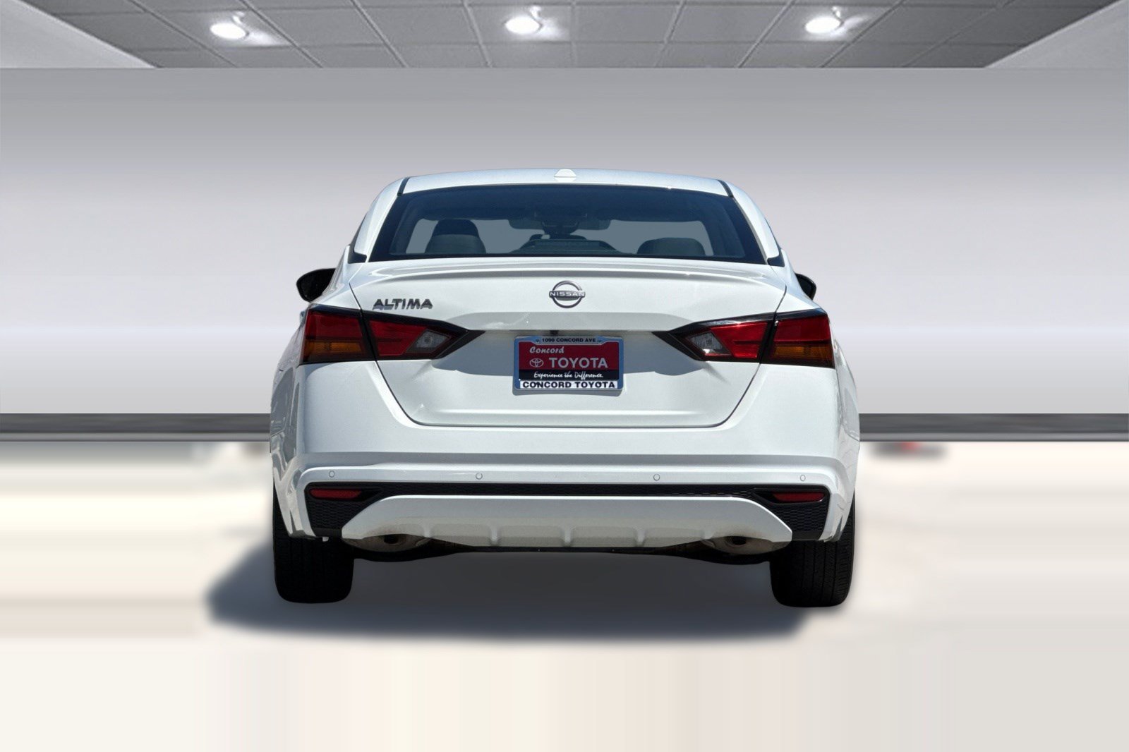 Used 2025 Nissan Altima 2.5 SV FWD image 10