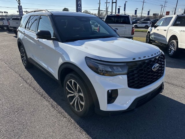 New 2026 Ford Explorer ST-Line w/ Premium Package RWD image 3