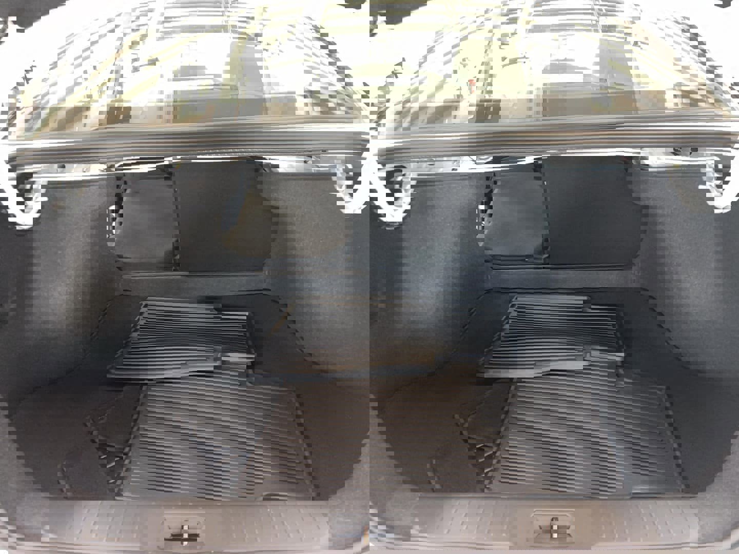 Used 2024 Nissan Sentra S image 17