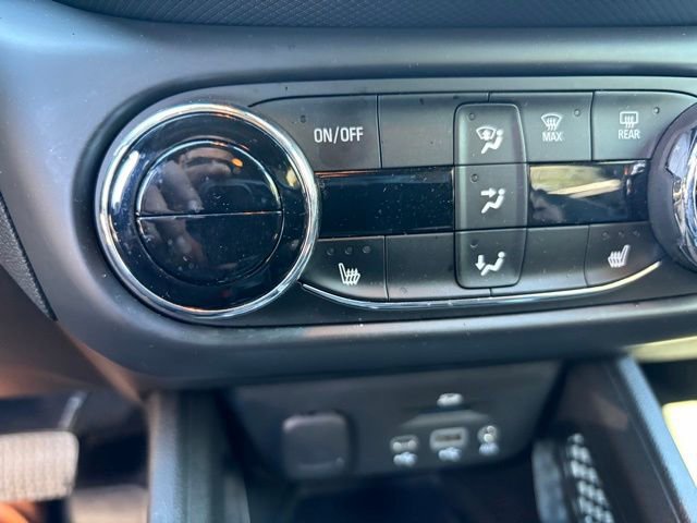 Used 2021 Chevrolet TrailBlazer RS w/ Technology Package image 33