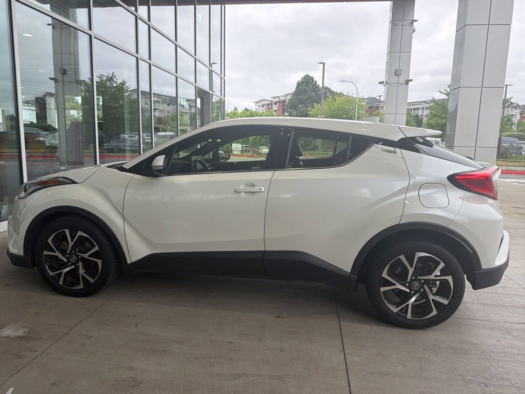 Certified 2019 Toyota C-HR Limited FWD image 2