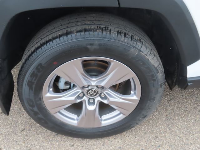 Used 2023 Toyota RAV4 XLE w/ Convenience Package AWD/4WD image 14