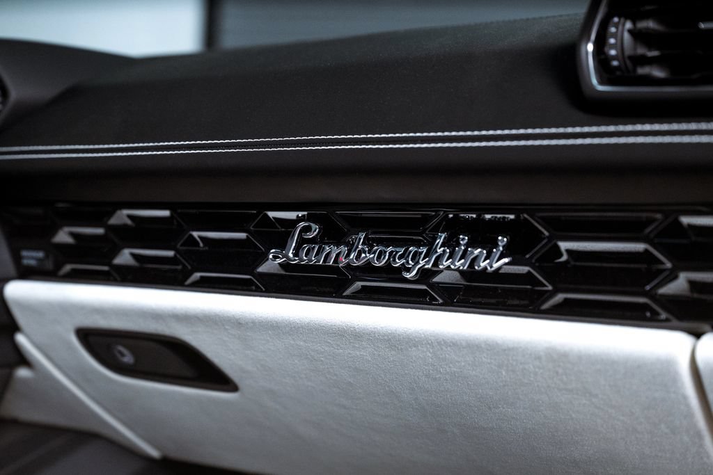 Used 2024 Lamborghini Huracan EVO AWD/4WD image 29