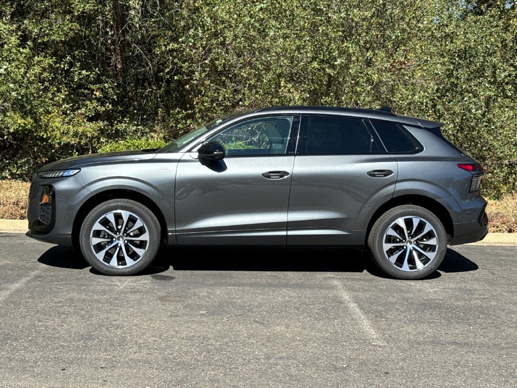 New 2026 Audi Q3 quattro 2.0T AWD/4WD image 8