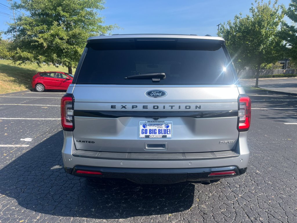 Used 2024 Ford Expedition Limited AWD/4WD image 6