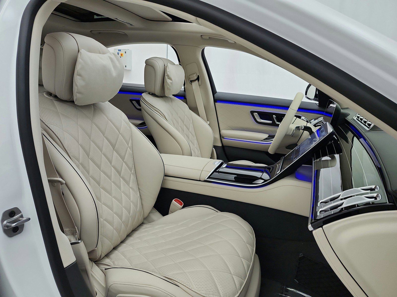 New 2026 Mercedes-Benz S 580e 4MATIC Sedan image 15