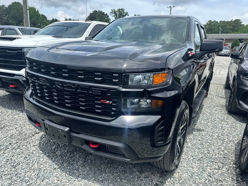 Used 2019 Chevrolet Silverado 1500 Custom Trail Boss w/ Custom Convenience Package AWD/4WD image 1