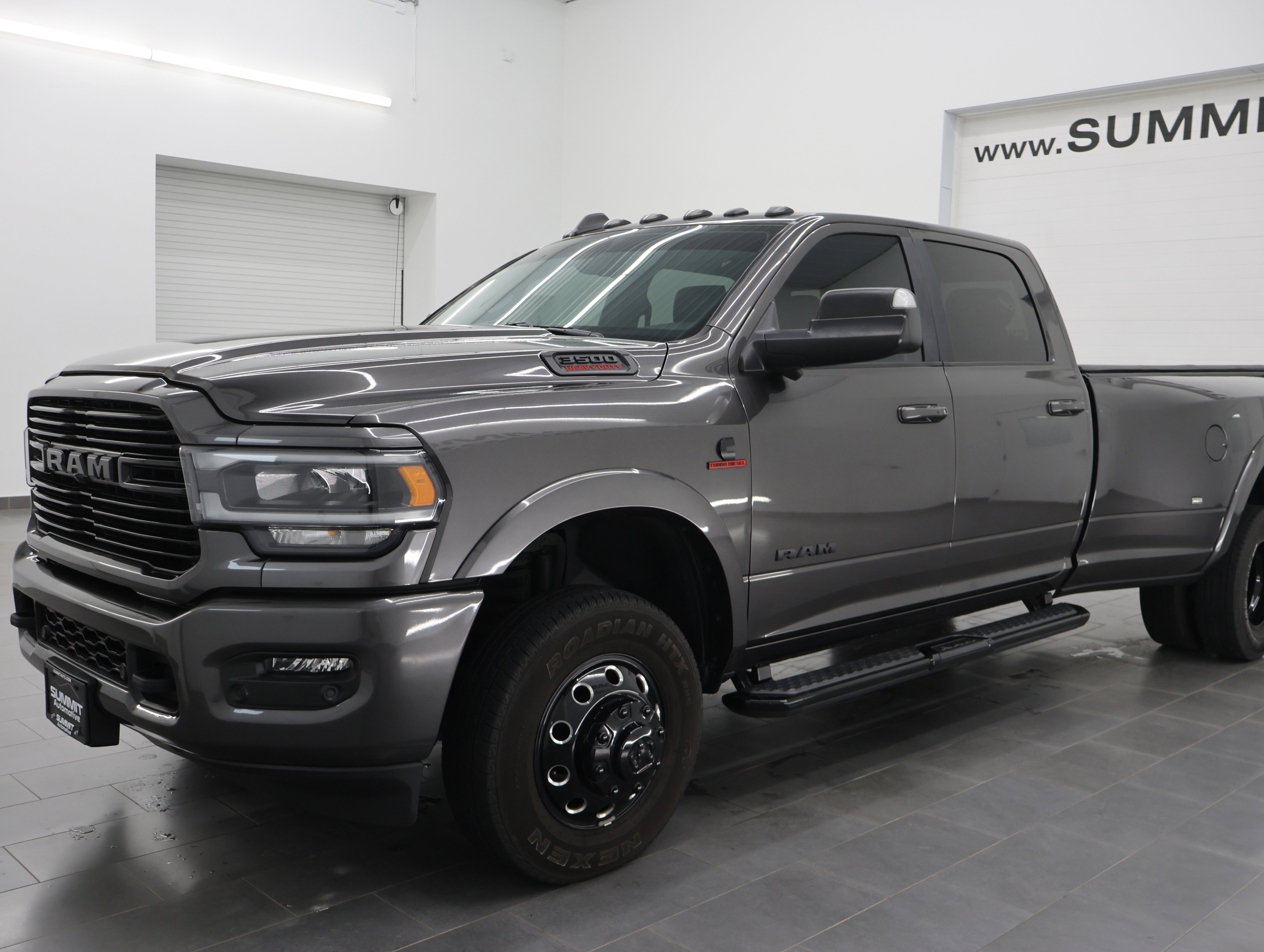 Used 2021 RAM 3500 Laramie w/ Night Edition AWD/4WD image 7