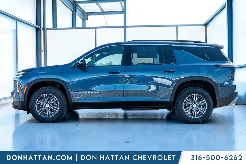 New 2026 Chevrolet Traverse LT image 2