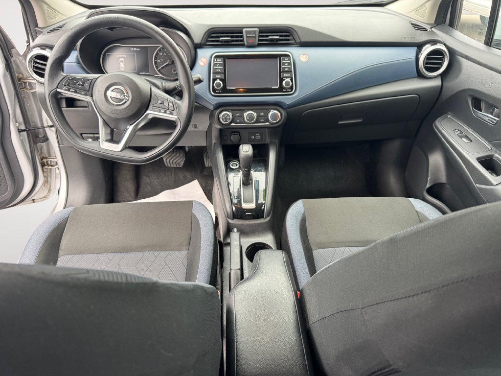 Used 2025 Nissan Versa SV FWD image 10