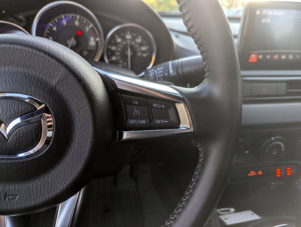 Used 2021 MAZDA MX-5 Miata RF Club RWD image 18