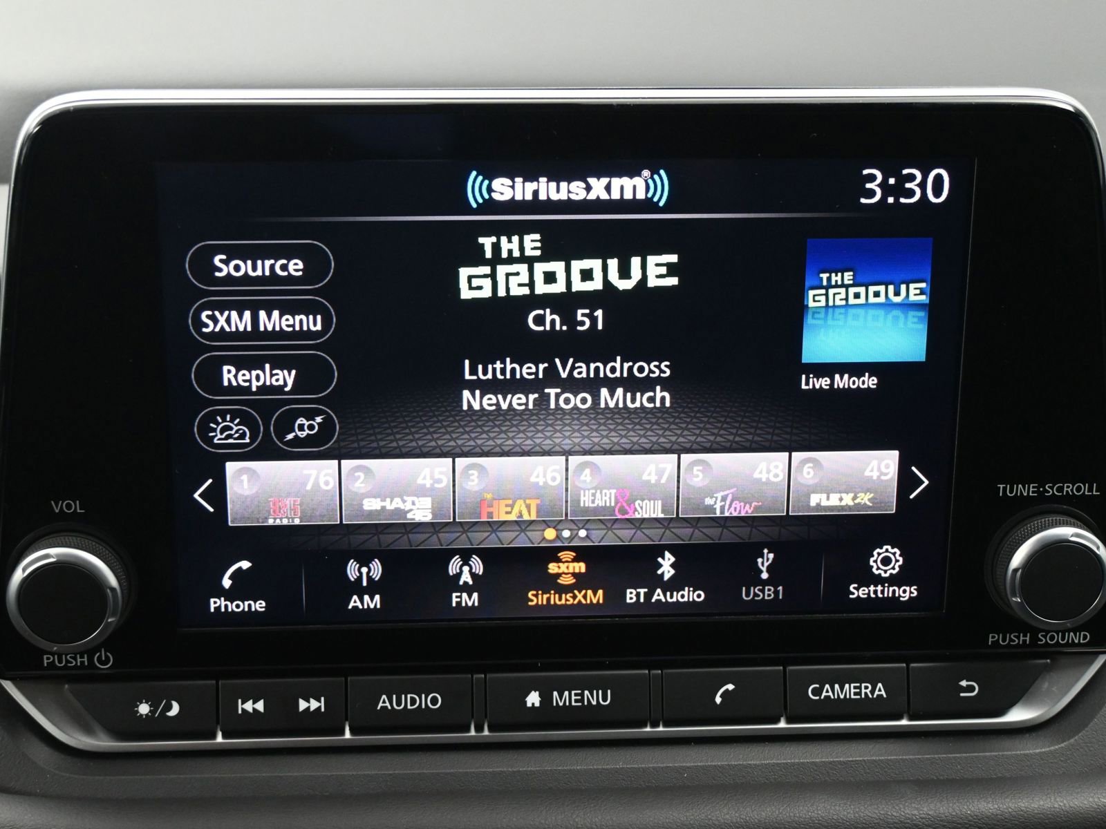 Used 2025 Nissan Rogue S image 15