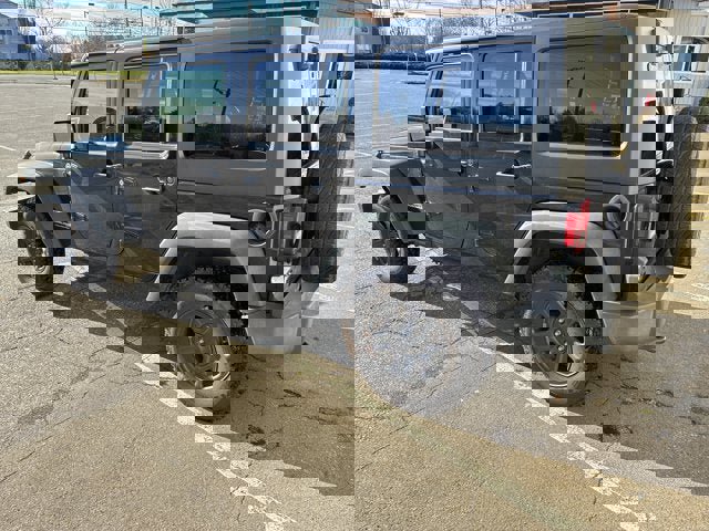 Used 2018 Jeep Wrangler Unlimited Sport w/ Connectivity Group image 7