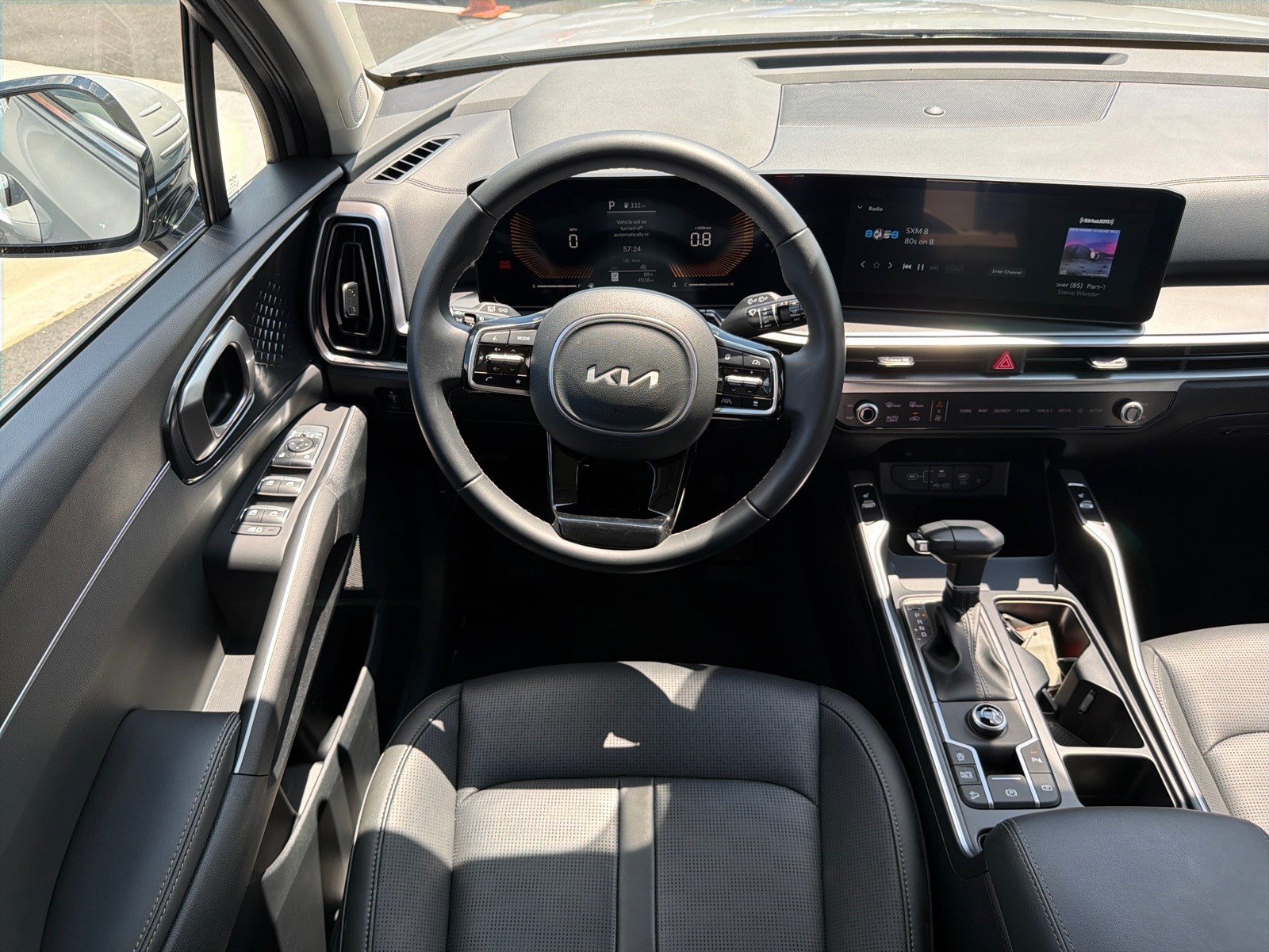 Certified 2025 Kia Sorento EX w/ Panoramic Sunroof Package FWD image 23