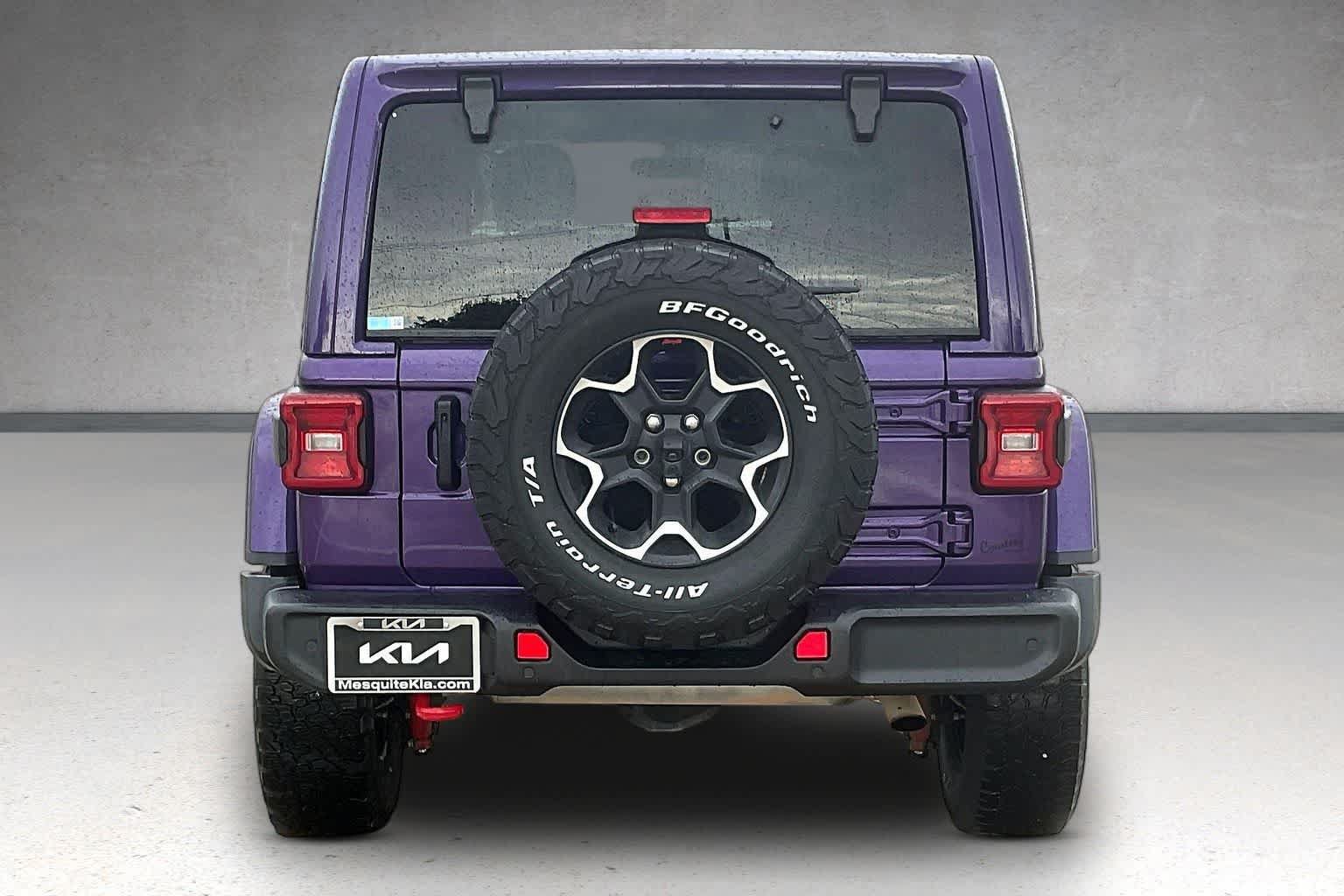 Used 2023 Jeep Wrangler Unlimited Rubicon w/ LED Lighting Group AWD/4WD image 5