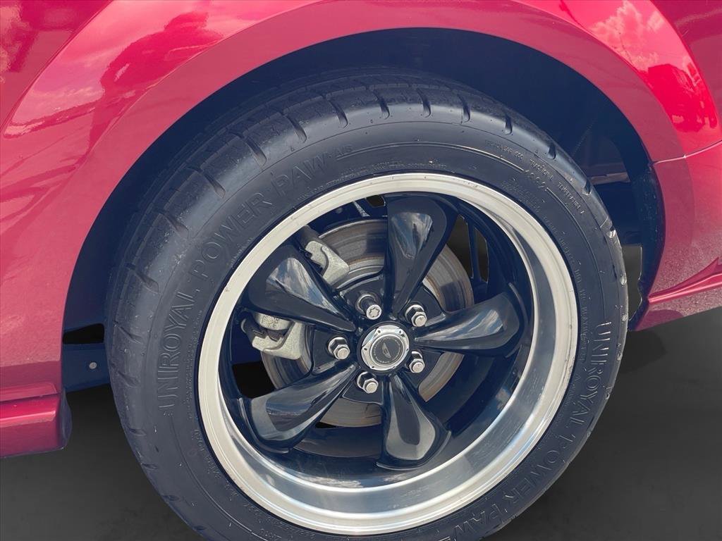 Used 2005 Ford Mustang GT Premium RWD image 9
