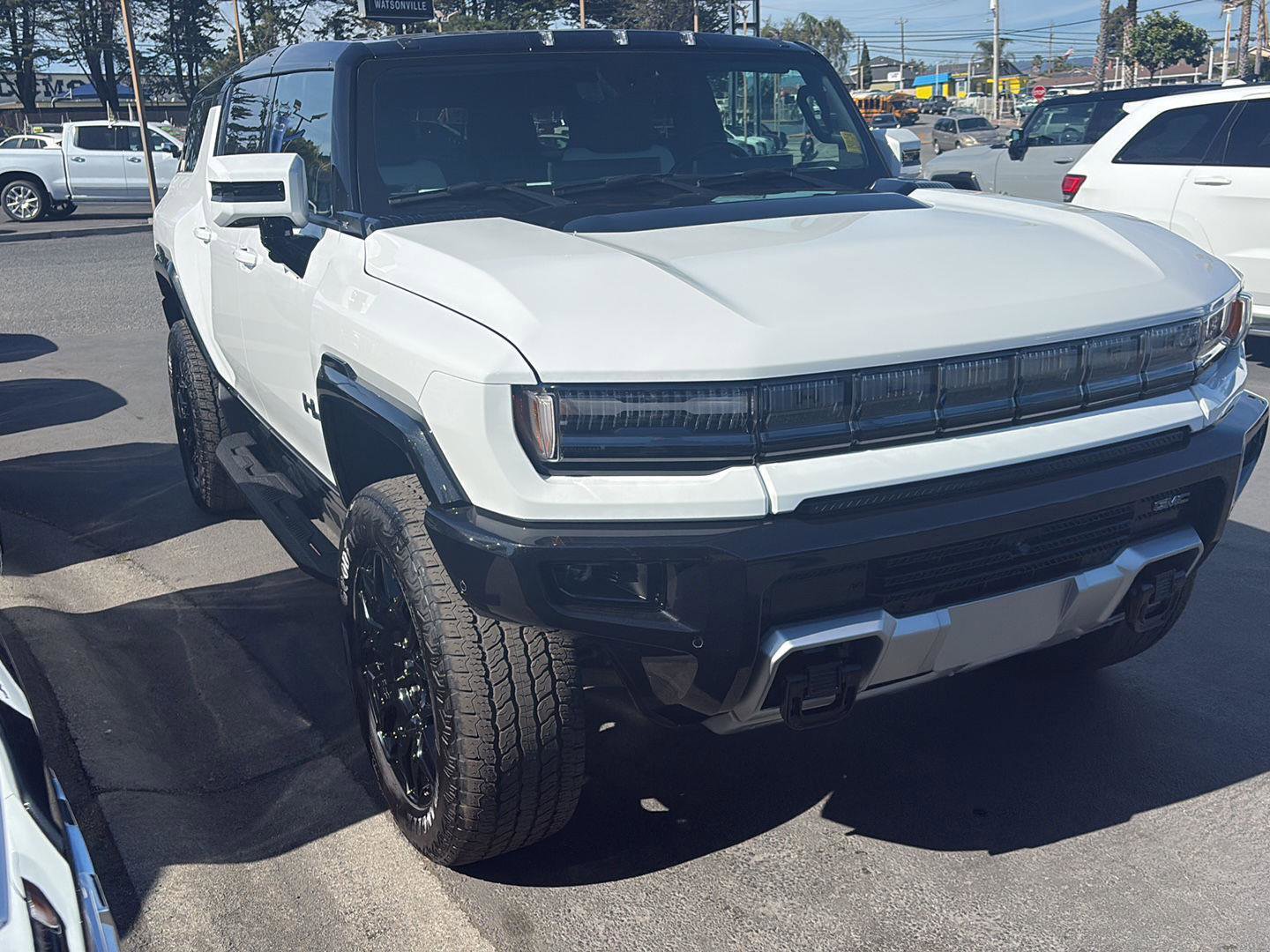 Used 2025 GMC Hummer EV 3X w/ LPO, Dark Essentials Package image 9